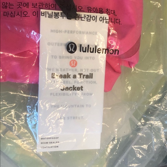 NWT Lululemon Break A Trail Jacket - Dark Prism Pink - Picture 5 of 7